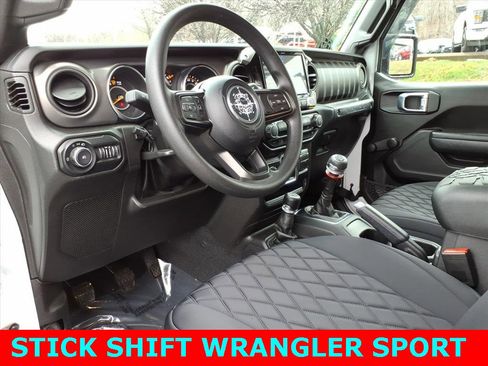 Used 2022 Jeep Wrangler Sport image 12