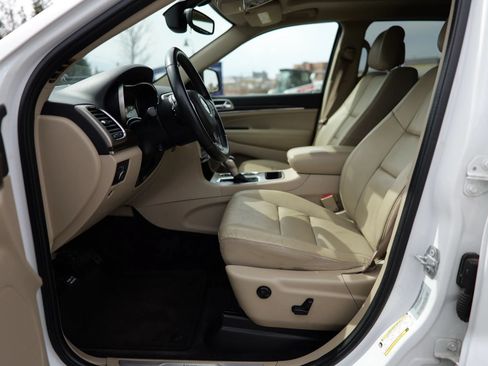 Used 2017 Jeep Grand Cherokee Limited w/ Luxury Group II RWD image 17