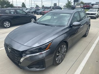 Certified 2025 Nissan Altima 2.5 SL
