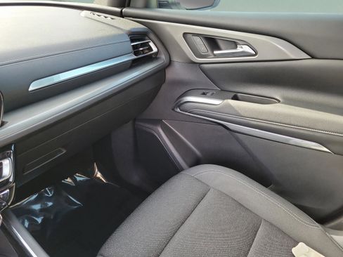 Used 2024 Chevrolet Traverse LT FWD image 13