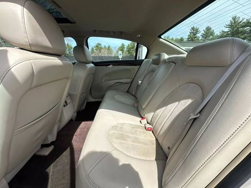 Used 2008 Buick Lucerne Super image 17