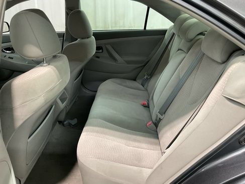 Used 2011 Toyota Camry LE FWD image 20
