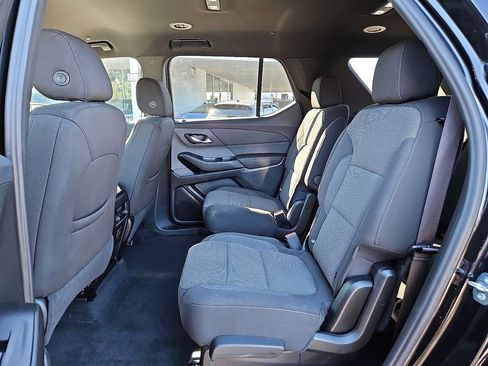 Certified 2023 Chevrolet Traverse LT image 9