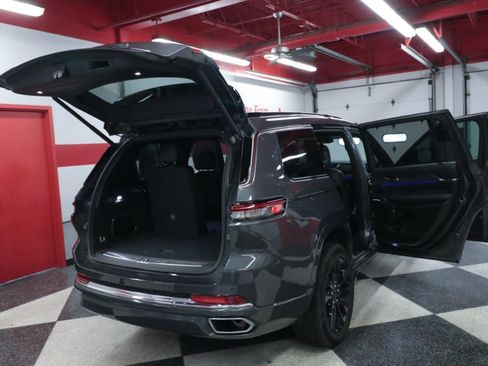 Used 2024 Jeep Grand Cherokee L Overland w/ Advanced Protech Group III AWD/4WD image 35