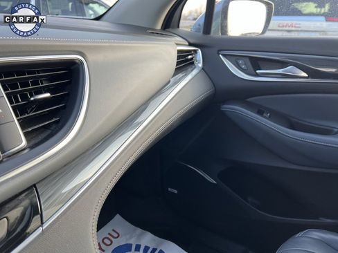 Used 2021 Buick Enclave Essence w/ Sound and Sites Package image 19