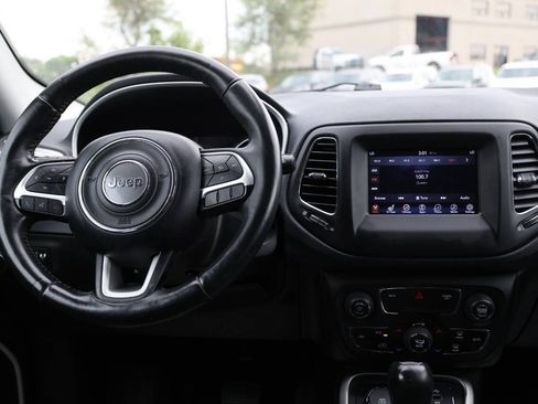 Used 2017 Jeep Compass Latitude w/ Popular Equipment Group AWD/4WD image 23