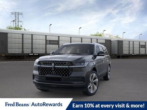 New 2026 Lincoln Navigator L Black Label AWD/4WD image 2