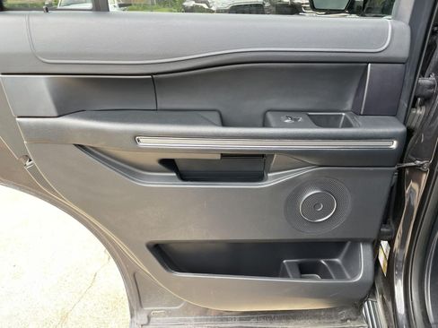 Used 2024 Ford Expedition XLT RWD image 41
