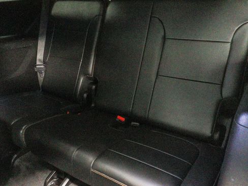 Used 2019 Chevrolet Traverse Premier w/ Redline Edition FWD image 21