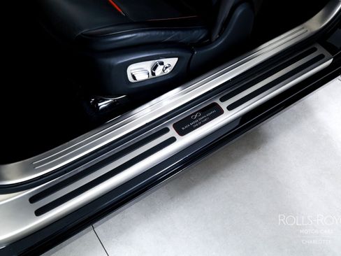 Used 2019 Rolls-Royce Dawn RWD image 20