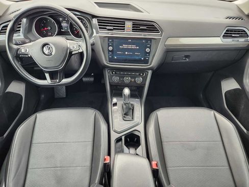 Used 2019 Volkswagen Tiguan SE w/ Panoramic Sunroof Package image 26