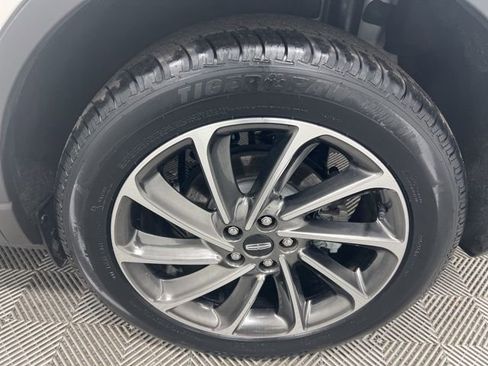 Used 2023 Lincoln Corsair AWD w/ Equipment Group 101A image 10