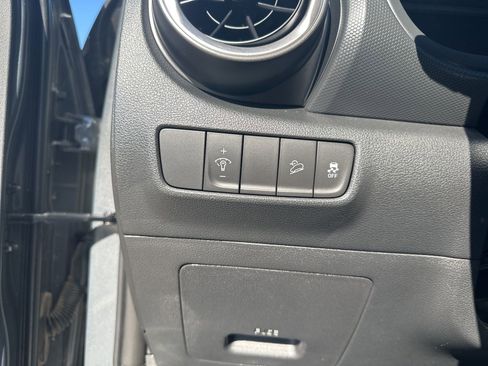 Used 2023 Hyundai Kona Limited image 14