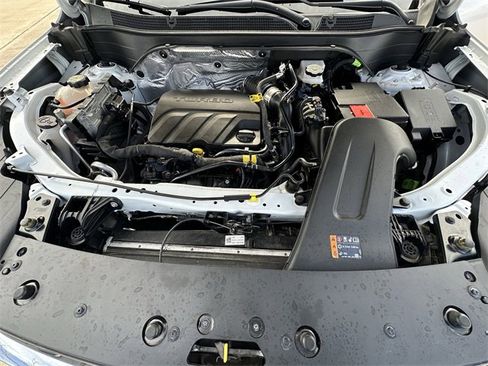 Used 2024 Chevrolet Trax LT w/ Driver Confidence Package image 32