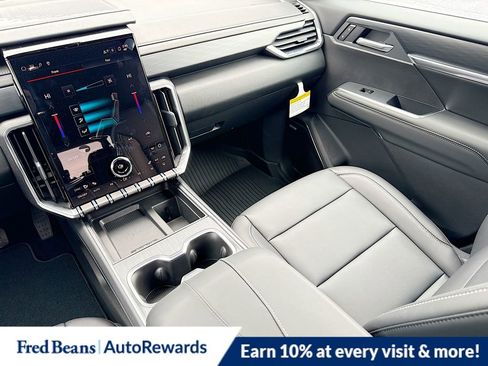 New 2026 GMC Acadia Elevation w/ Elevation Premium Package AWD/4WD image 23