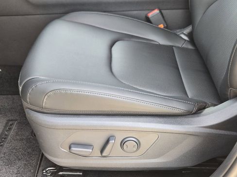 New 2026 Kia Sportage EX FWD image 17