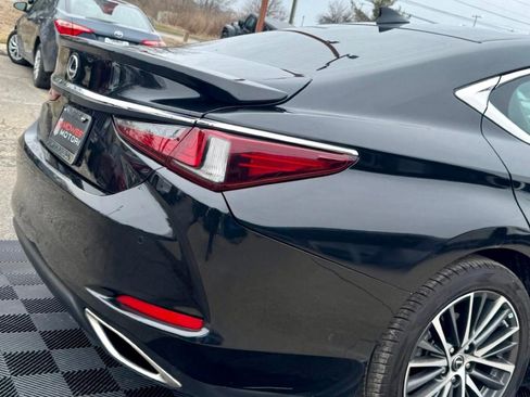 Used 2023 Lexus ES 350 w/ Premium Package image 5