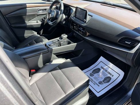 Used 2021 Nissan Rogue SV w/ Premium Package AWD/4WD image 26