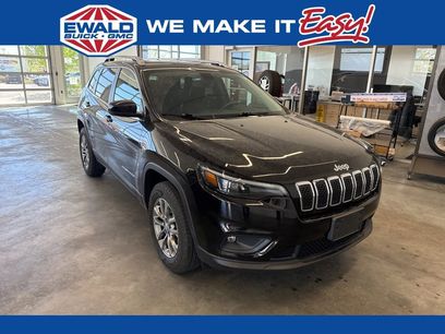 Used 2019 Jeep Cherokee Latitude Plus w/ Comfort/Convenience Group