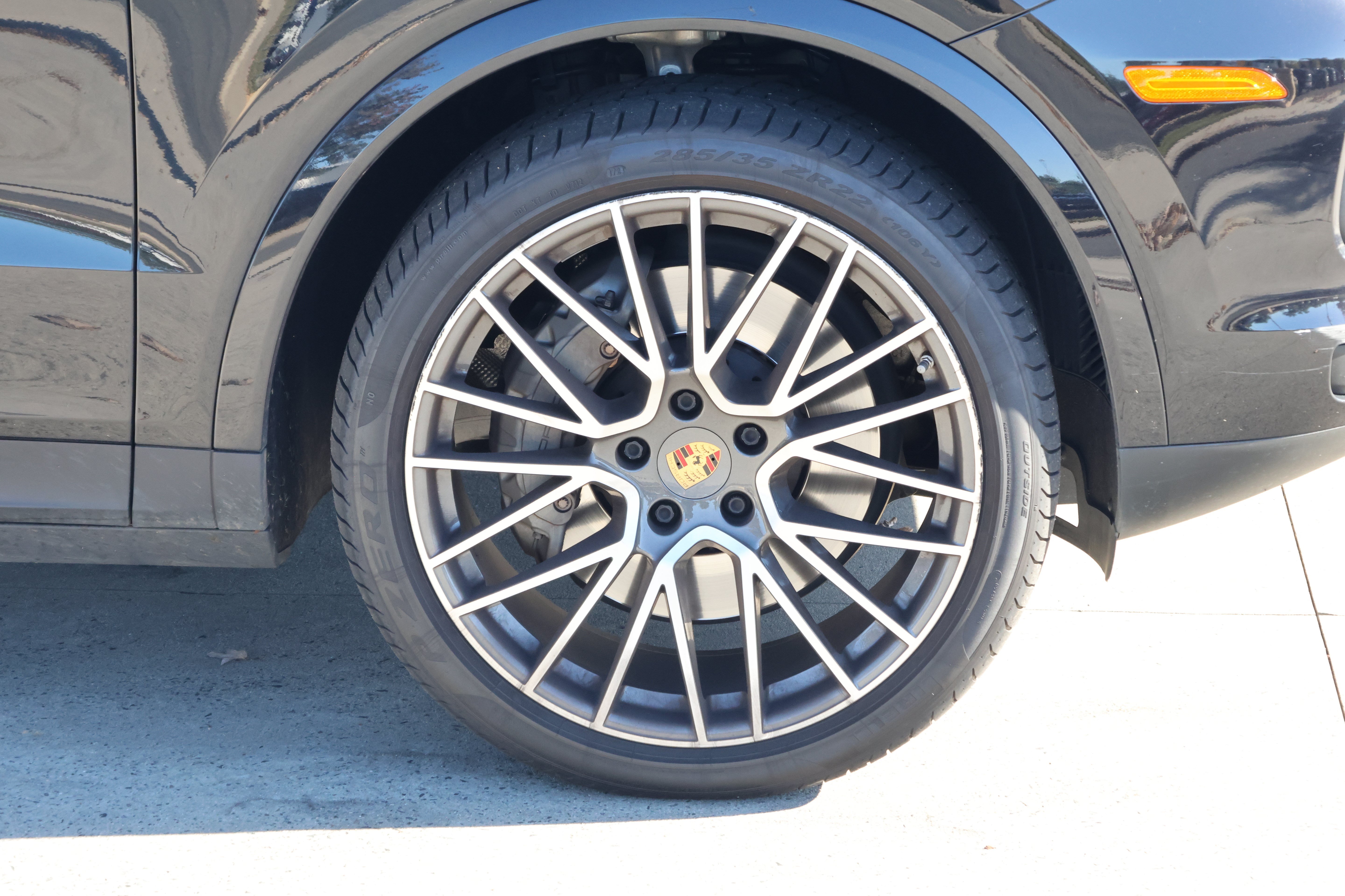 Used 2022 Porsche Cayenne S AWD/4WD image 11