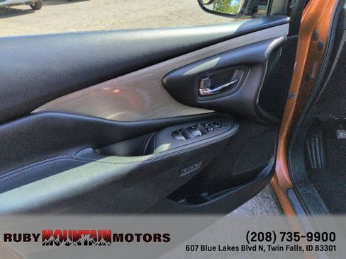 Used 2017 Nissan Murano Platinum w/ Platinum Technology Package AWD/4WD image 10