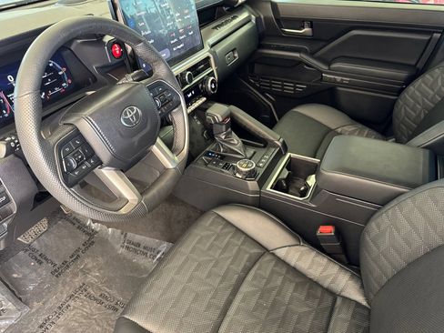 Used 2024 Toyota Tacoma TRD Off-Road w/ TRD Off Road Premium Package image 9