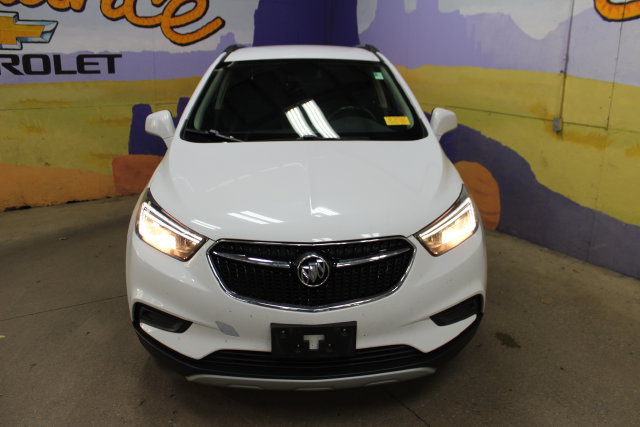 Used 2021 Buick Encore Preferred AWD/4WD image 3