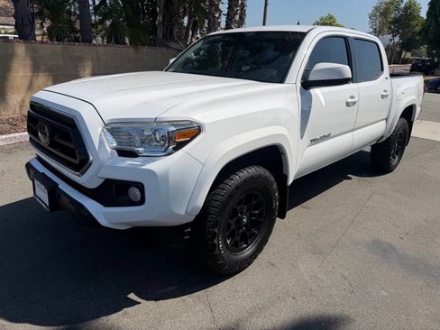Used 2021 Toyota Tacoma SR5 RWD image 6