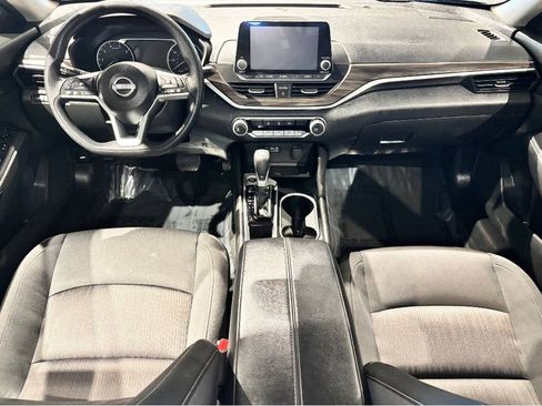 Used 2024 Nissan Altima 2.5 SV image 24
