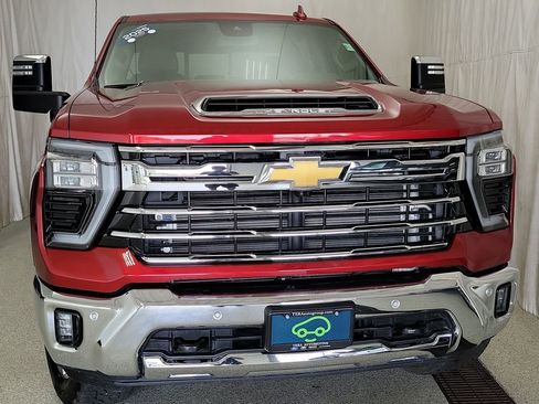 Certified 2025 Chevrolet Silverado 2500 LTZ w/ LTZ Convenience Package AWD/4WD image 3