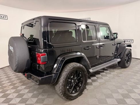 Used 2022 Jeep Wrangler Unlimited Sahara AWD/4WD image 6
