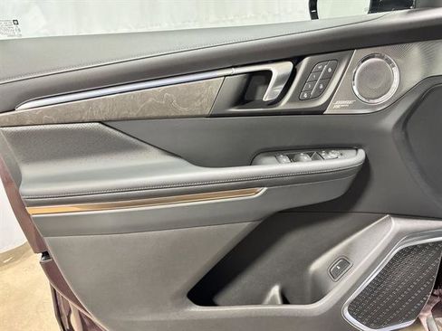 New 2026 Buick Enclave Avenir w/ Super Cruise Package image 11