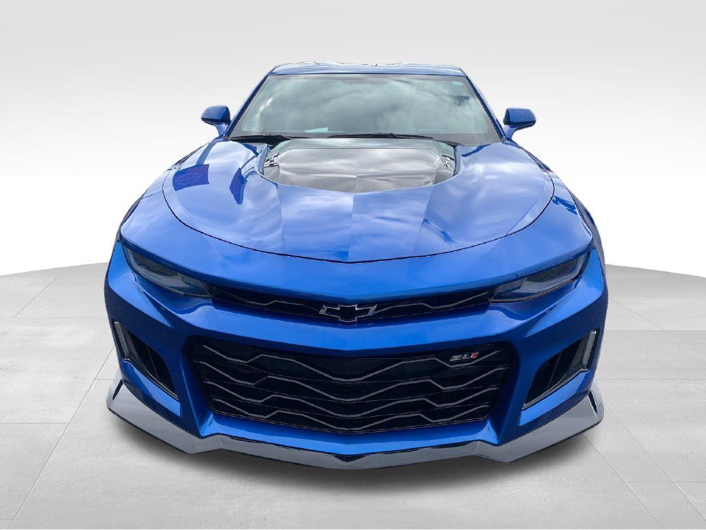 Used 2018 Chevrolet Camaro ZL1 RWD image 8