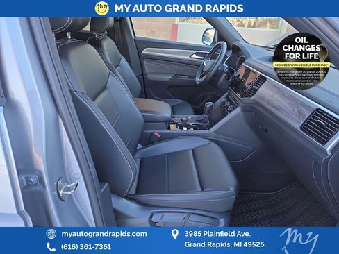 Used 2022 Volkswagen Atlas Cross Sport SE image 23