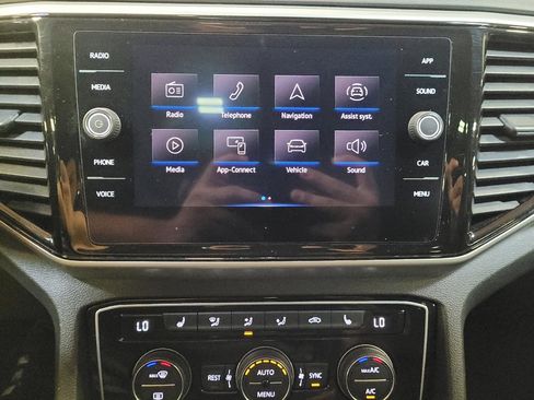 Used 2022 Volkswagen Atlas SE w/ Panoramic Sunroof Package FWD image 25