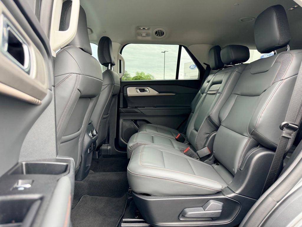New 2026 Ford Explorer Active w/ Active Comfort Package RWD image 10