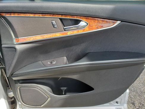 Used 2017 Lincoln MKX Reserve w/ Lincoln MKX Climate Package AWD/4WD image 20