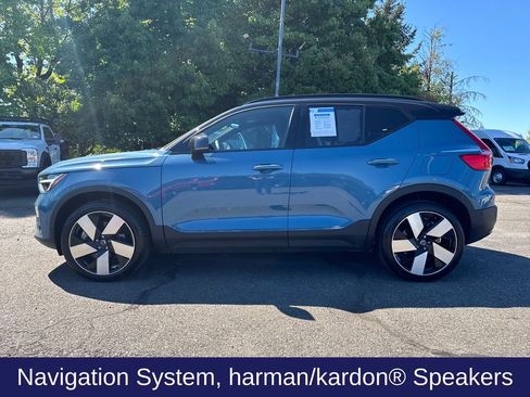 Used 2023 Volvo XC40 Recharge Ultimate AWD/4WD image 2