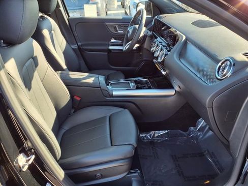 Used 2025 Mercedes-Benz GLA 250 4MATIC image 16