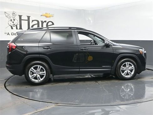 Used 2023 GMC Terrain SLE w/ Driver Convenience Package image 36