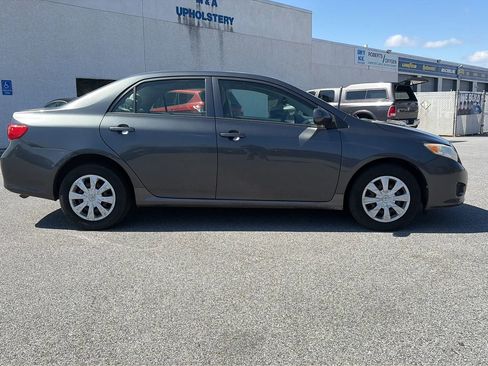 Used 2010 Toyota Corolla LE image 4