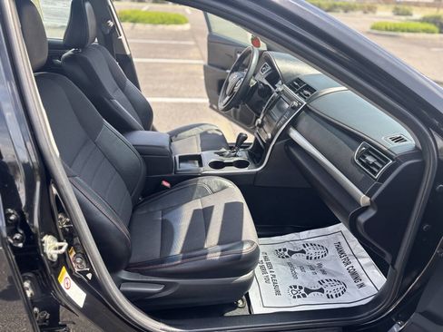 Used 2016 Toyota Camry SE image 26