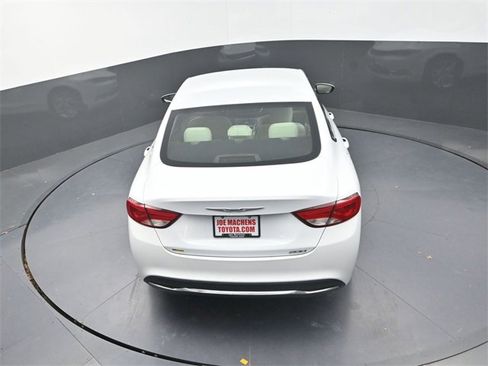 Used 2016 Chrysler 200 Limited image 24