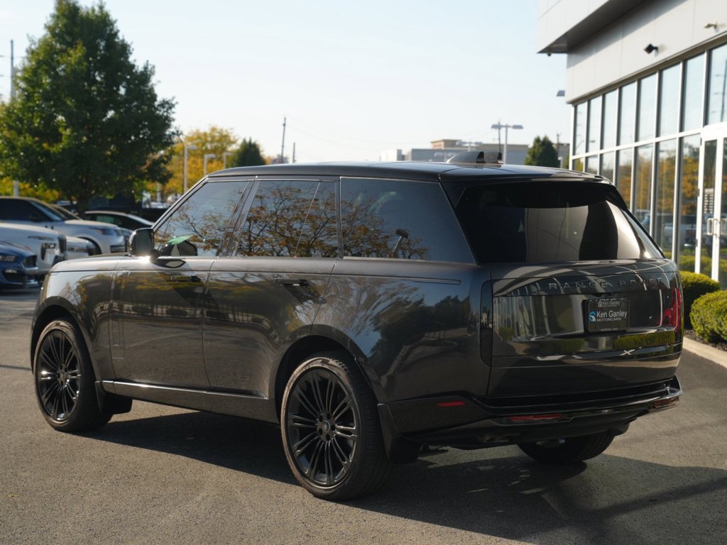 Used 2024 Land Rover Range Rover SE AWD/4WD image 5