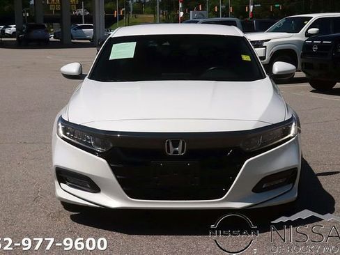 Used 2020 Honda Accord Sport image 2