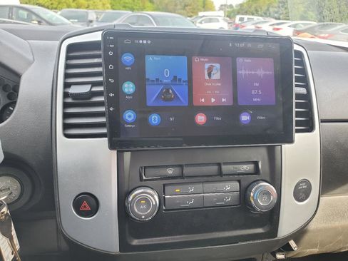 Used 2009 Nissan Frontier SE w/ SE Value Truck Pkg image 21