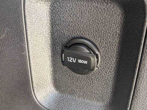 Used 2022 Kia Carnival LX FWD image 14