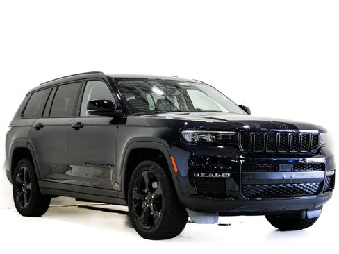 Used 2023 Jeep Grand Cherokee L Limited w/ Black Appearance Package AWD/4WD image 1