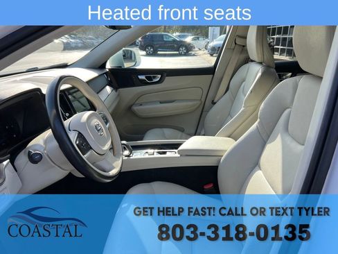Used 2022 Volvo XC60 B5 Momentum AWD/4WD image 11