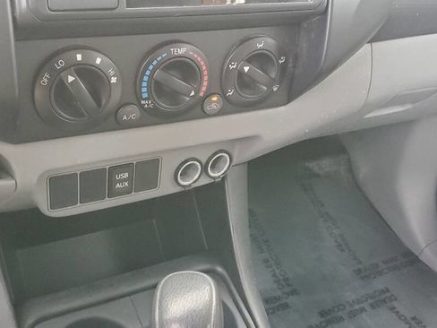 Used 2015 Toyota Tacoma 2WD Access Cab image 23